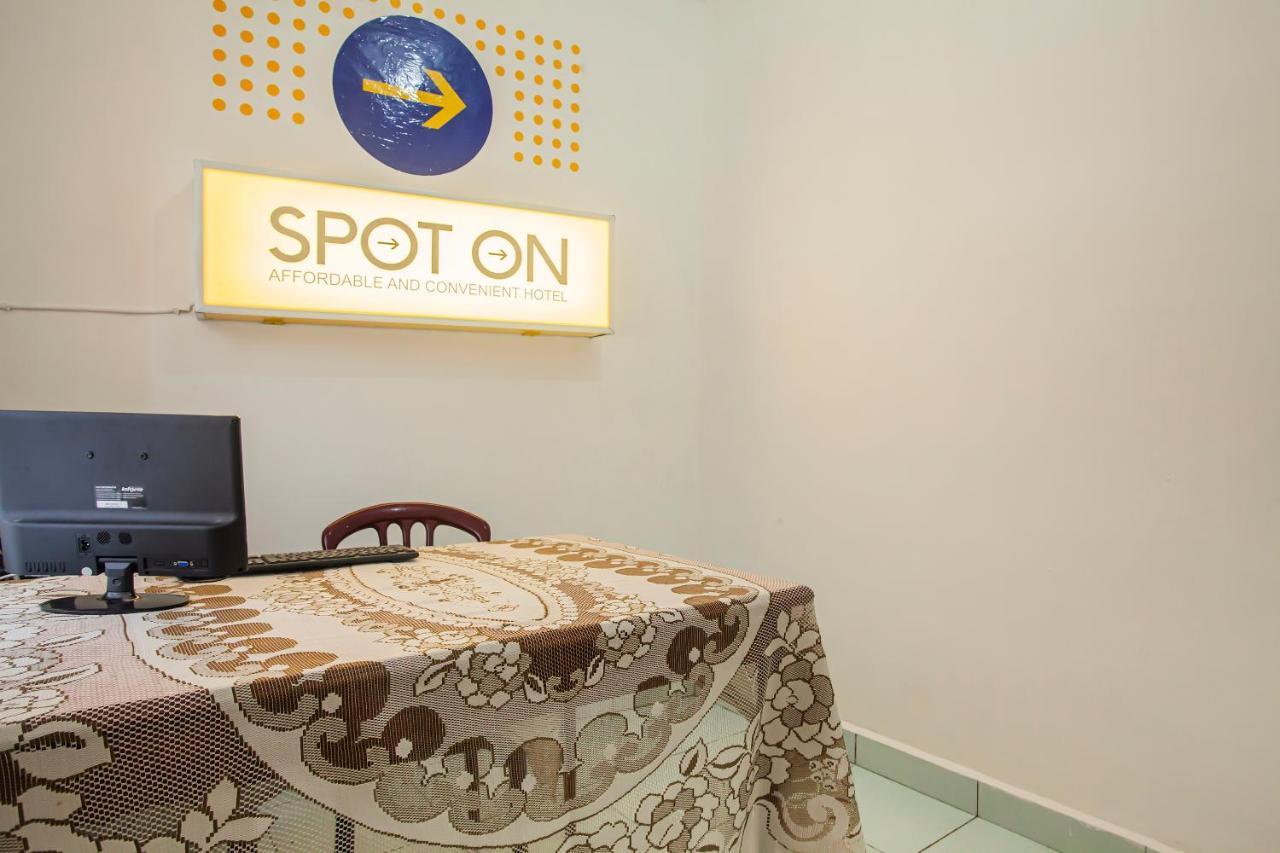 Tongging Spot On 2824 Hotel Permata מראה חיצוני תמונה
