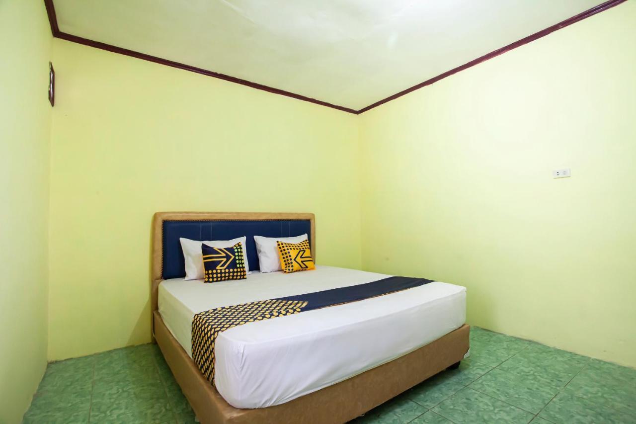 Tongging Spot On 2824 Hotel Permata מראה חיצוני תמונה