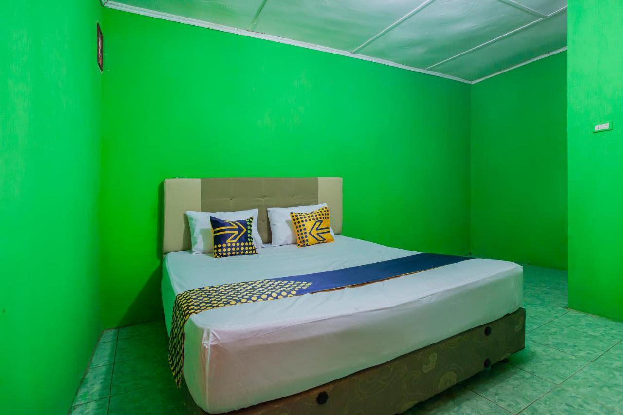 Tongging Spot On 2824 Hotel Permata מראה חיצוני תמונה
