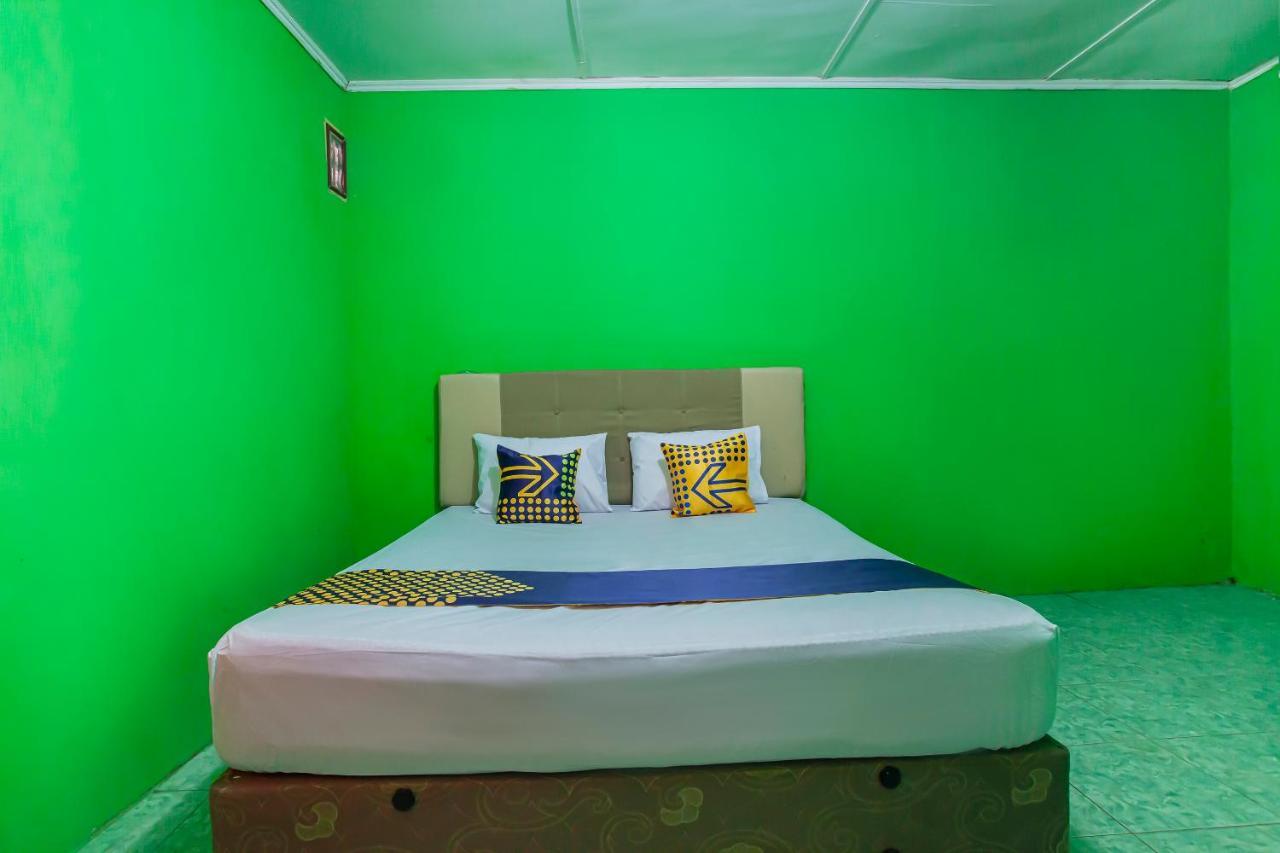 Tongging Spot On 2824 Hotel Permata מראה חיצוני תמונה